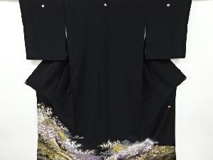 リサイクル　作家物　地紙に牡丹・桜模様刺繍留袖(比翼付き)